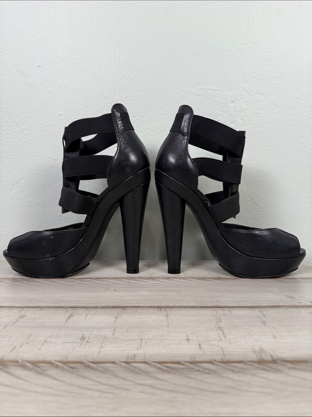 🔥Steve Madden Black Strappy Gladiator Platform Heels Y2K Vintage Aesthetic